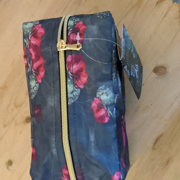 Makeup Bag Collection - Picture 5 of 7